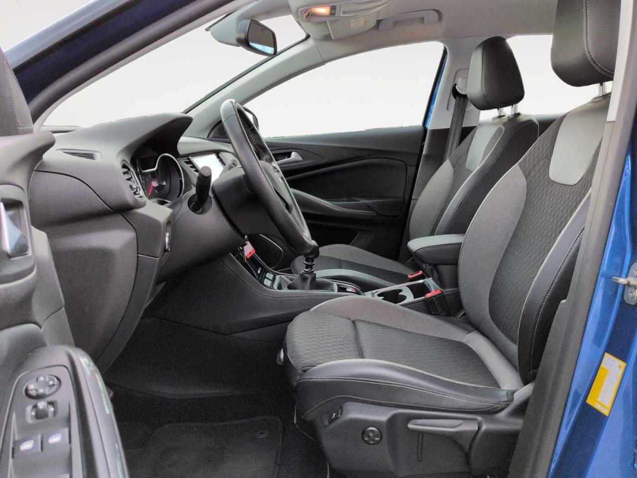 Opel Opel Grandland usata, con 5 porte