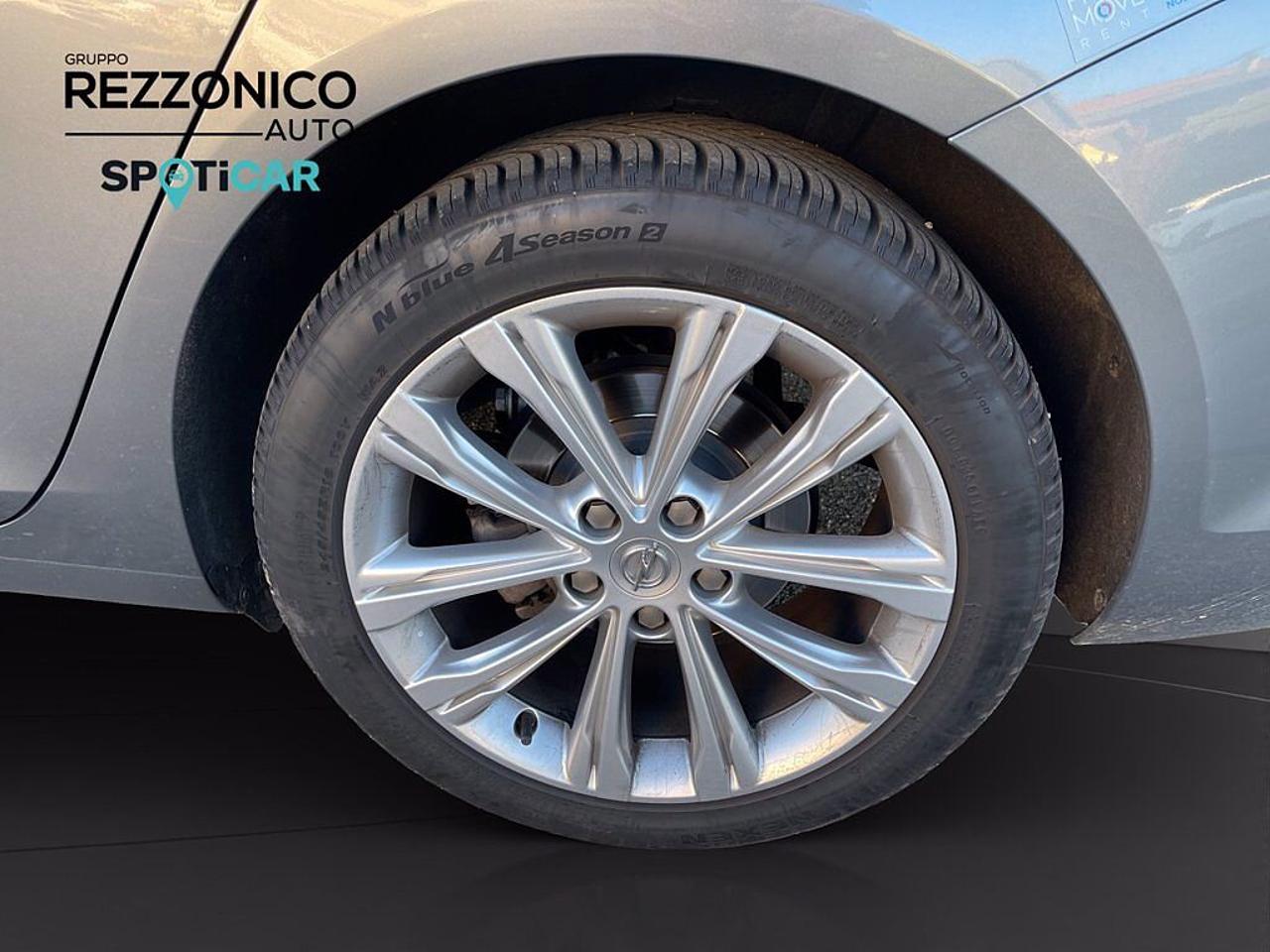 Opel Opel Insignia usata, con trazione anteriore