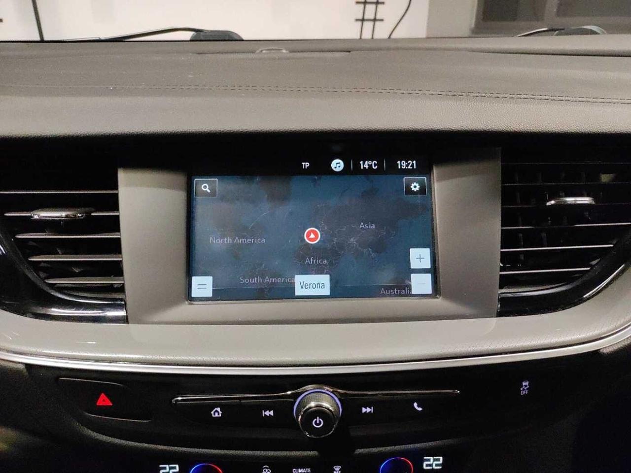 Opel Opel Insignia usata, con fari fendinebbia