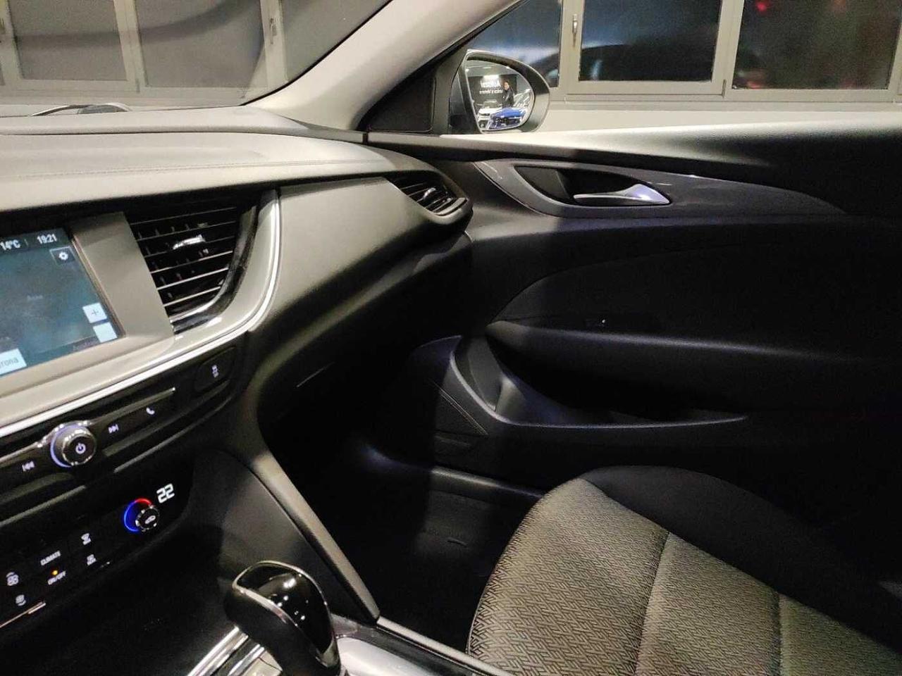 Opel Opel Insignia usata, con interno grigio scuro