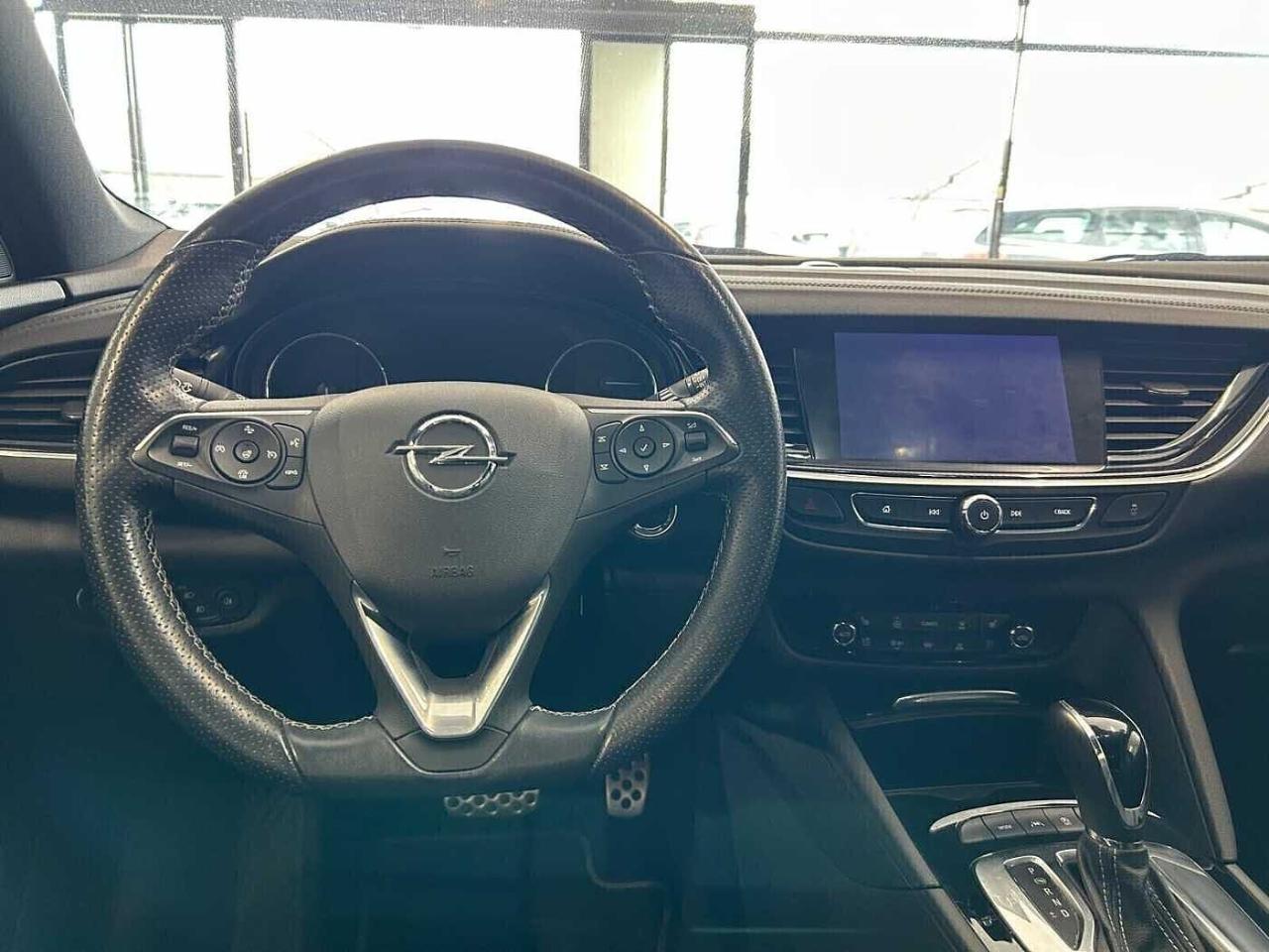 Opel Opel Insignia usata, con cielo in jet black