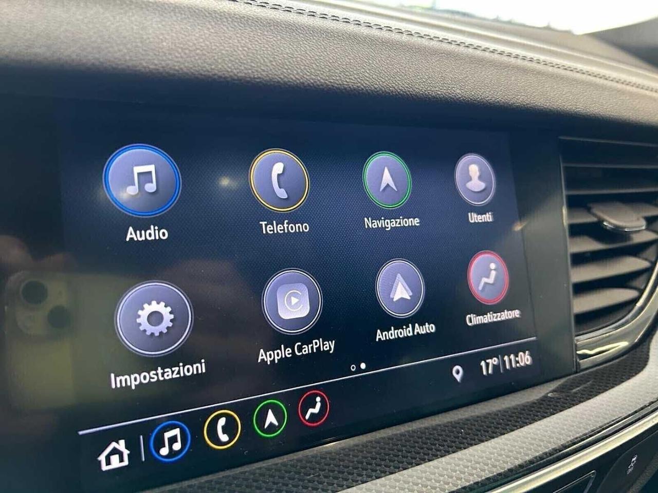 Opel Opel Insignia usata, con console centrale con porta bicchieri