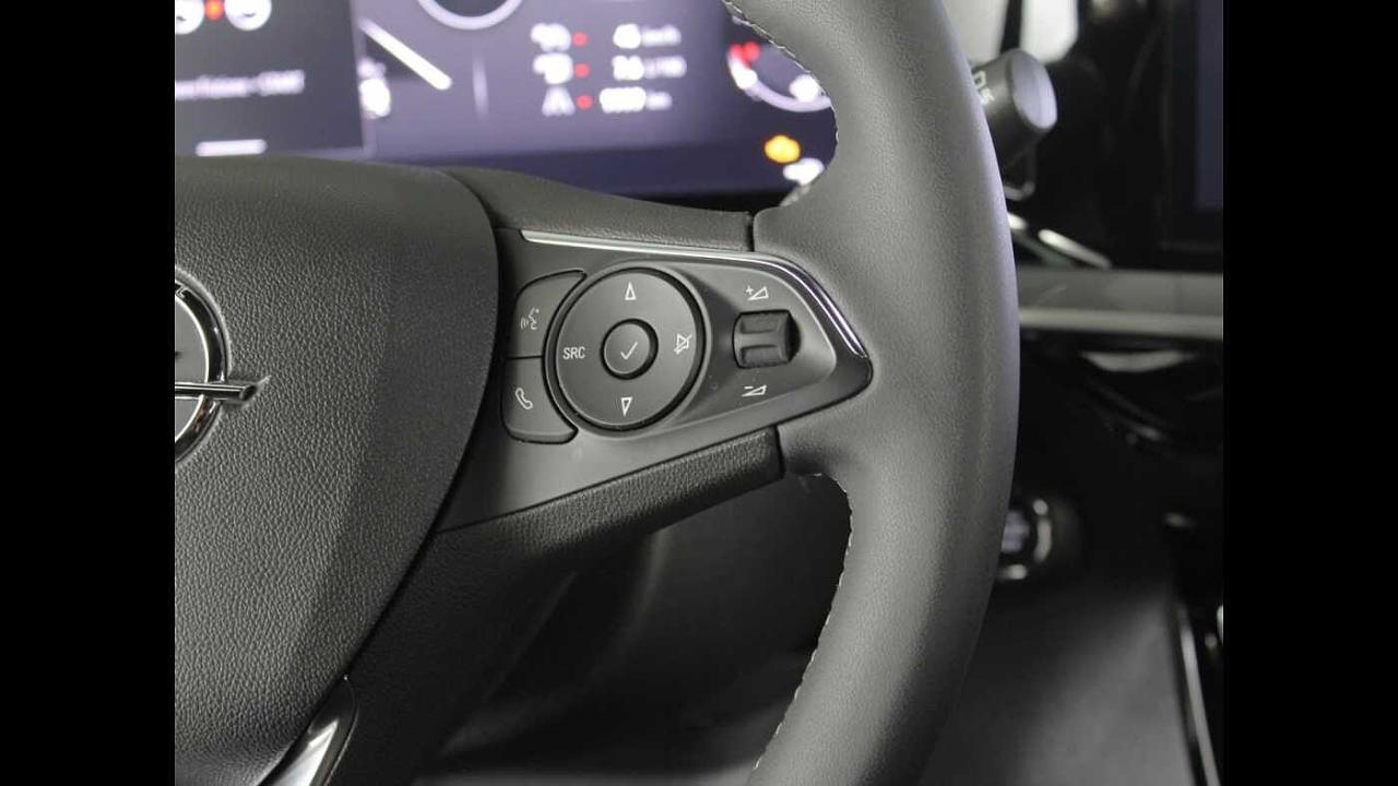 Opel Opel Mokka usata, con bracciolo porta oggetti