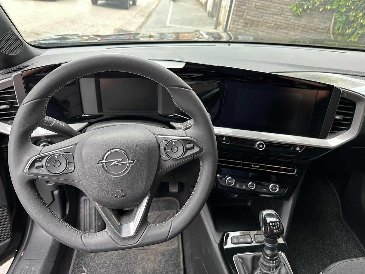 Opel Opel Mokka usata, con comandi radio al volante