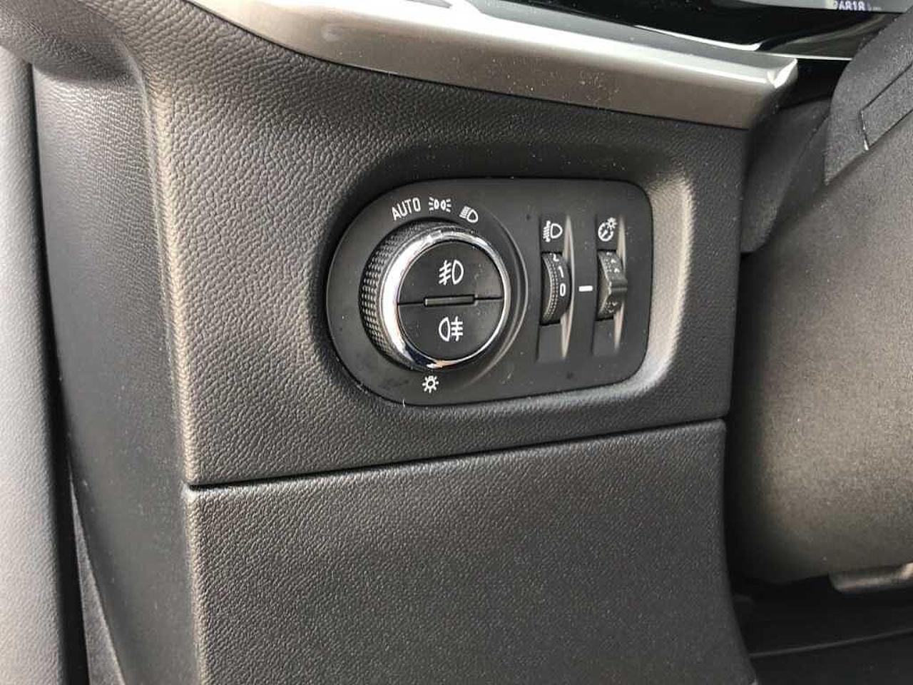 Opel Opel Mokka usata, con airbag frontali/laterali/passeggero/a tendina