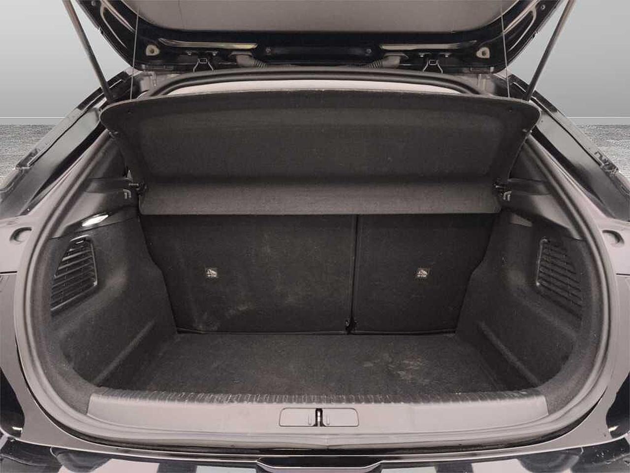 Opel Opel Mokka usata, con bracciolo porta oggetti