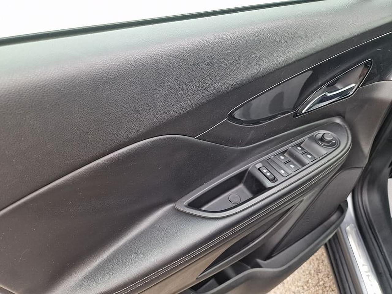 Opel Opel Mokka usata, con specchi elettrici