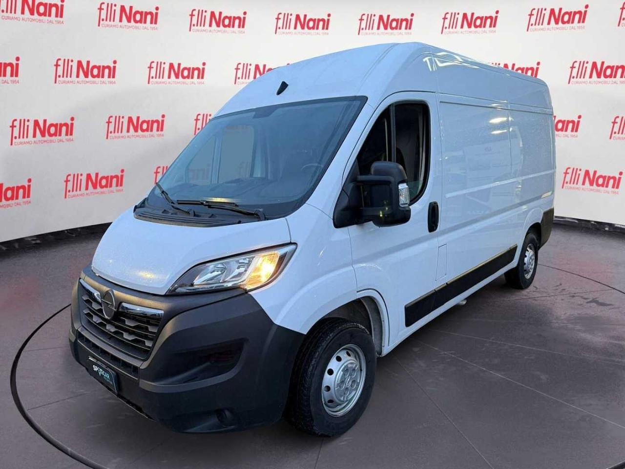Opel Opel Movano usata, con poggiatesta sellatii