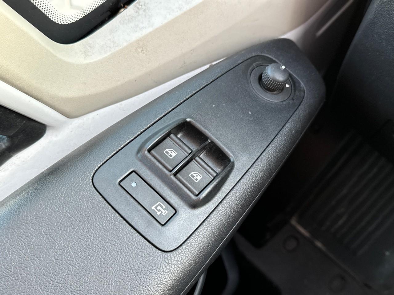 Opel Opel Movano usata, con cinture sicurezza ant. conducente con pretensionatori e reg. in altezza, cinture sicurezza ant. passeggero con pretensionatori e reg. in altezza, cinture sicurezza ant. centrale con pretensionatori