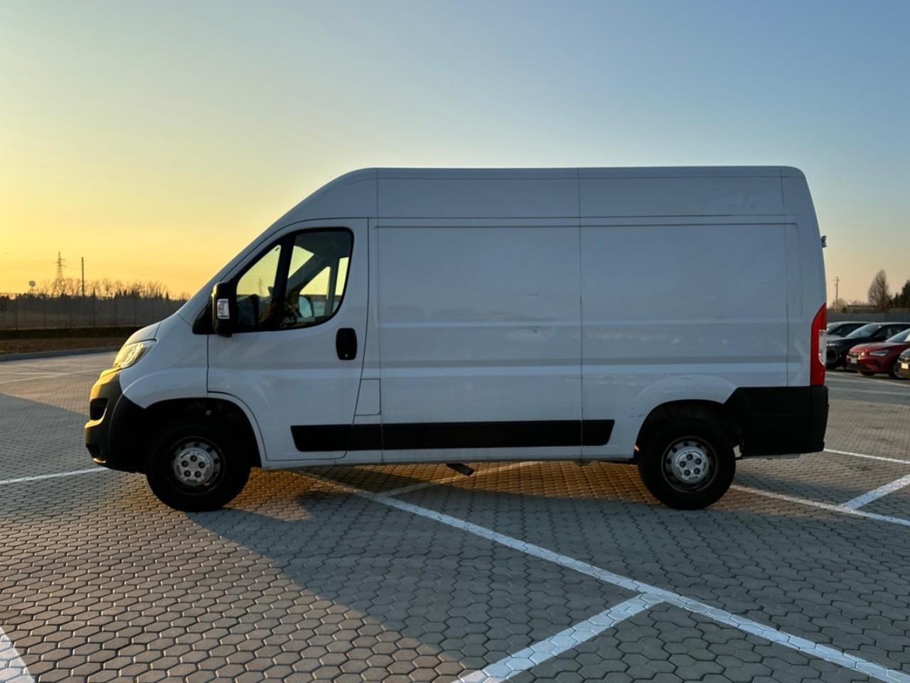 Opel Opel Movano usata, con comando luci manuale