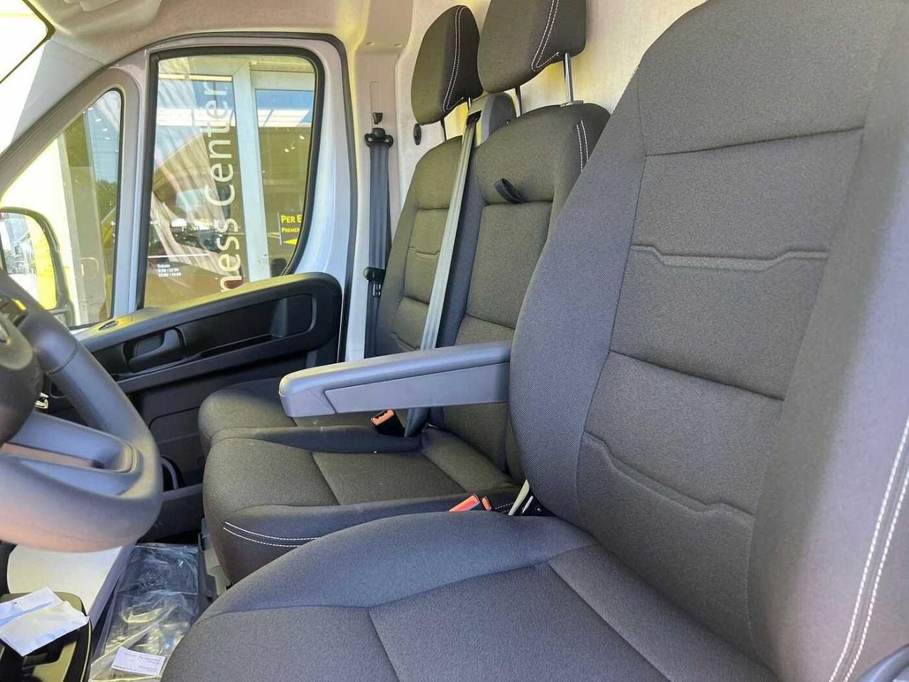 Opel Opel Movano usata, con 4 porte