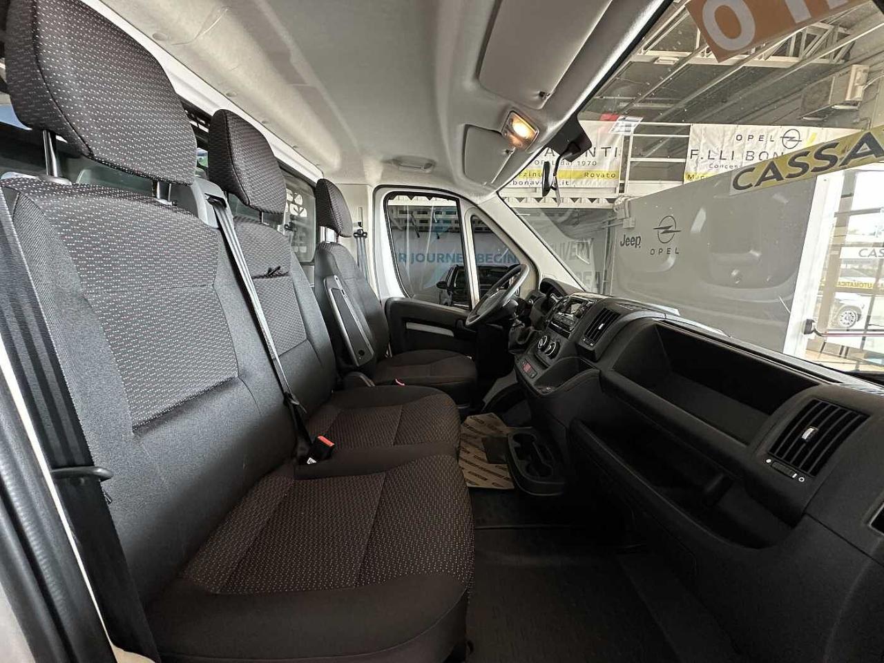Opel Opel Movano usata, con 3 sedili