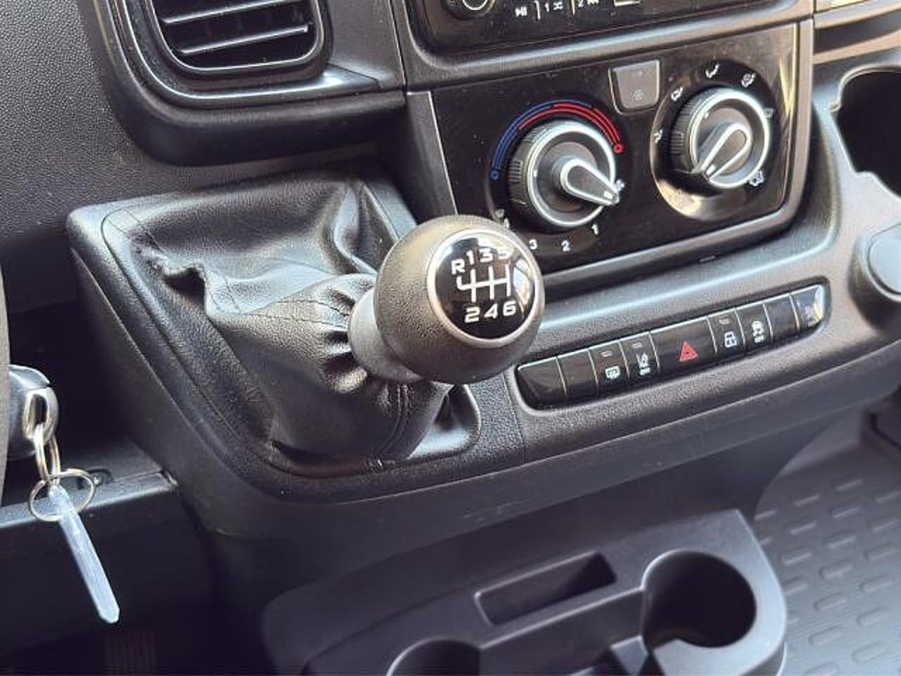 Opel Opel Movano usata 17