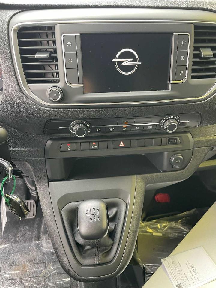 Opel Opel Vivaro usata, con 4 cilindri