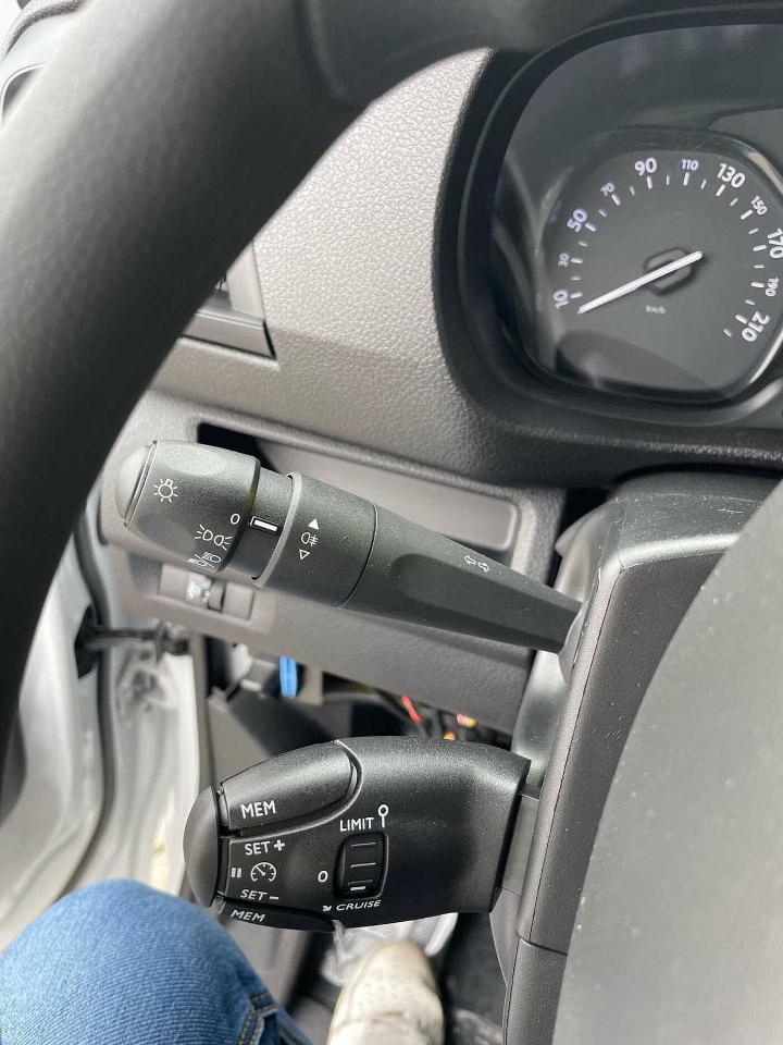 Opel Opel Vivaro usata, con trazione anteriore
