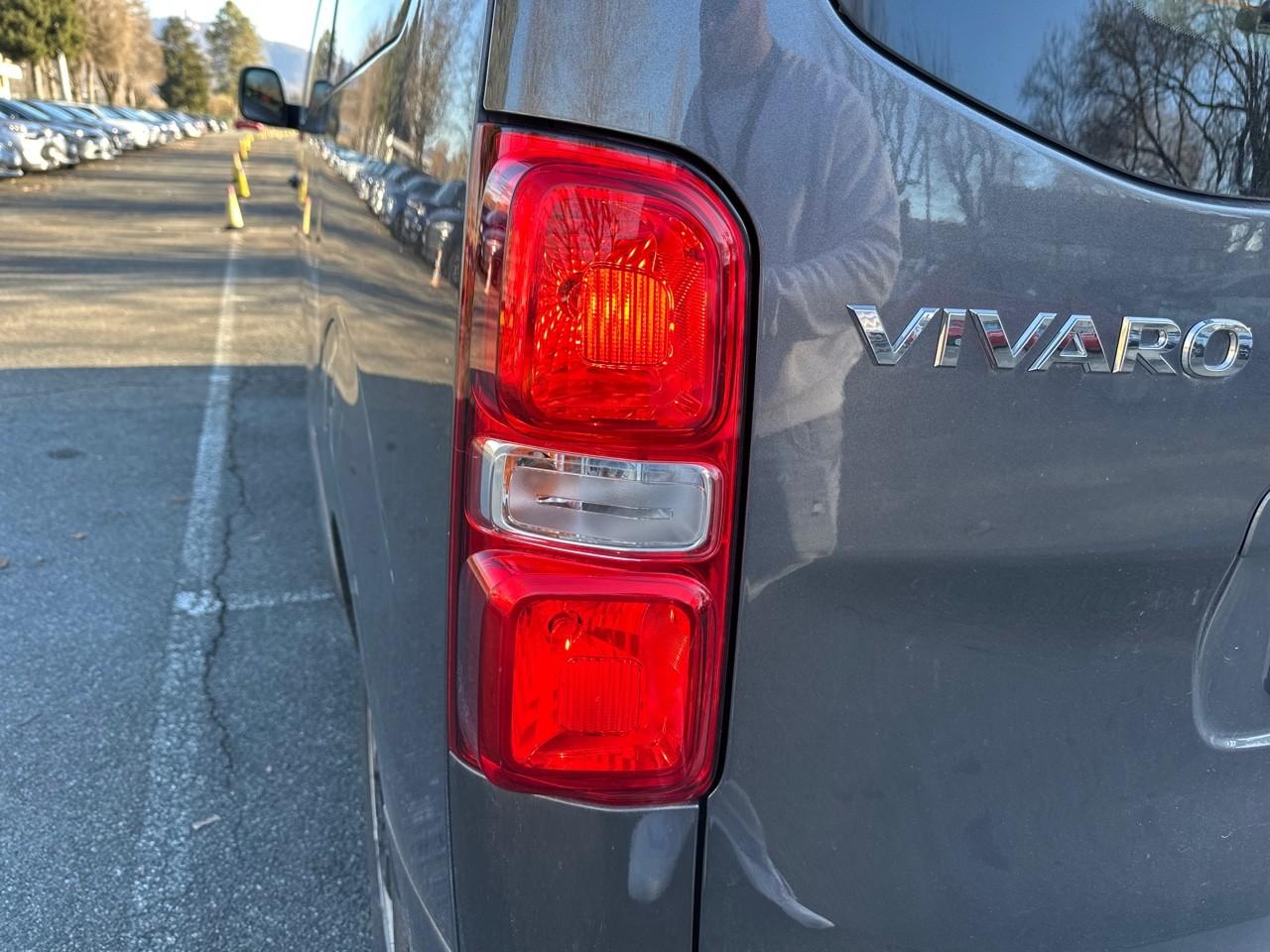 Opel Opel Vivaro usata, con alzacristalli elettrici anteriori