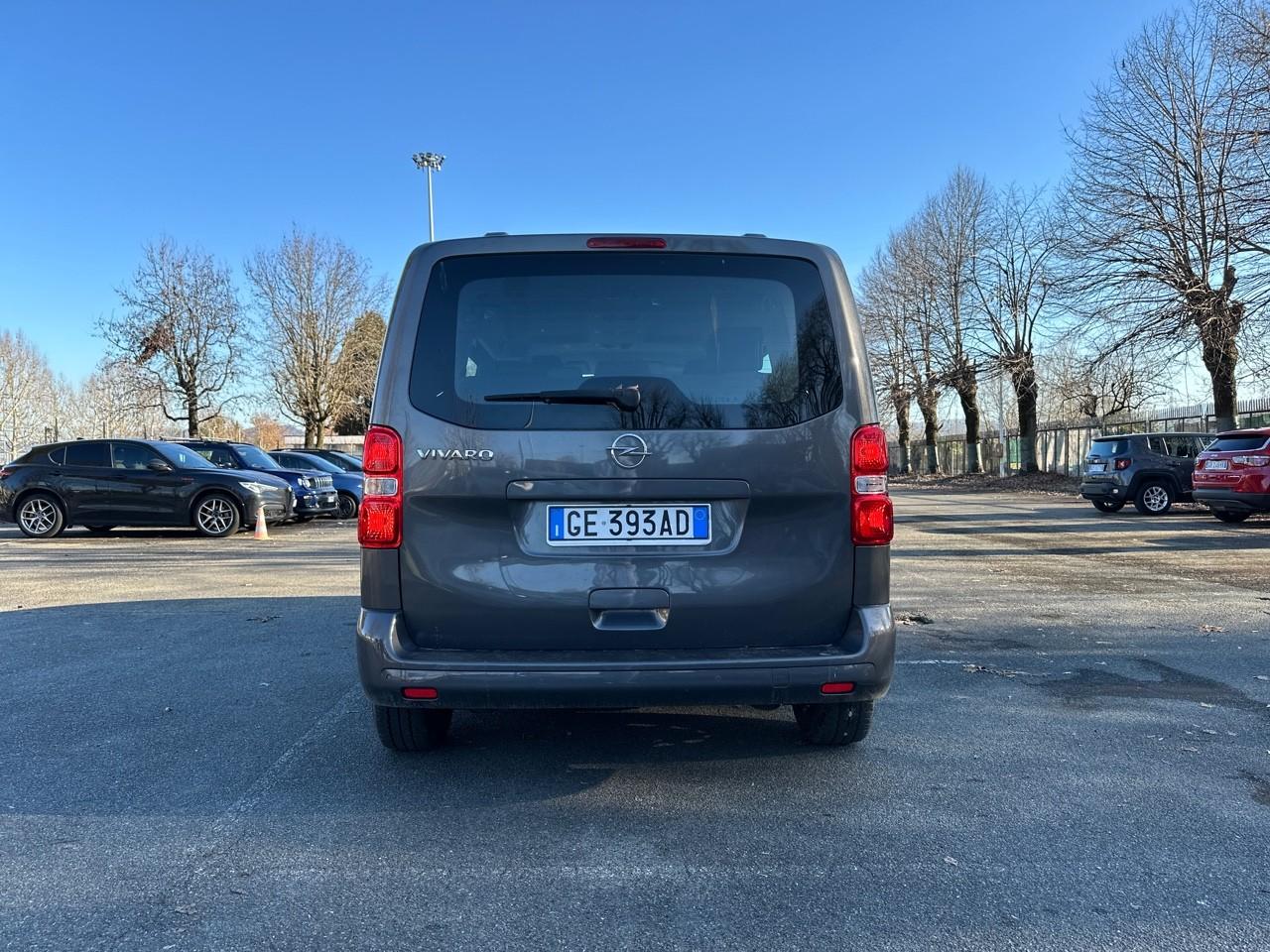 Opel Opel Vivaro usata, con bracciolo anteriore