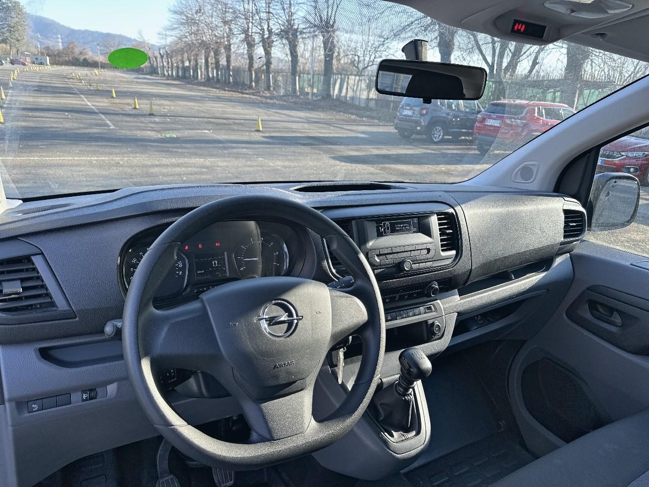 Opel Opel Vivaro usata, con comandi audio al volante
