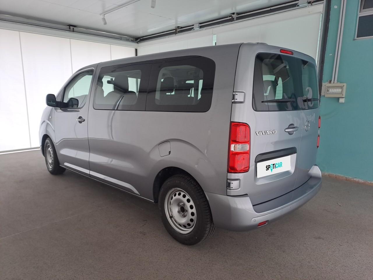 Opel Opel Vivaro usata, con comandi audio al volante