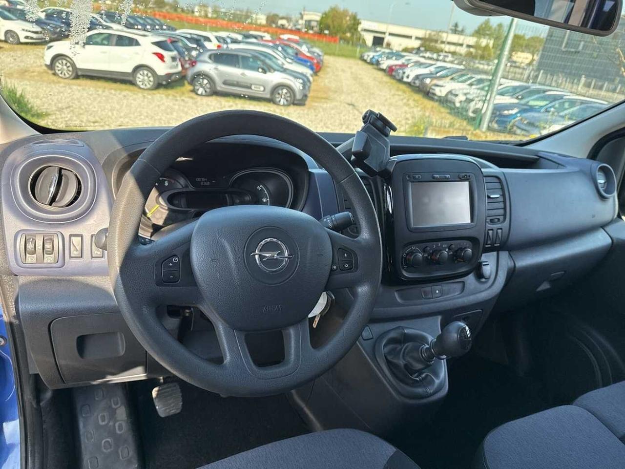 Opel Opel Vivaro usata, con 4 cilindri
