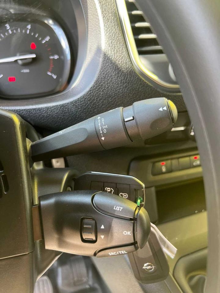 Opel Opel Vivaro usata, con trazione anteriore
