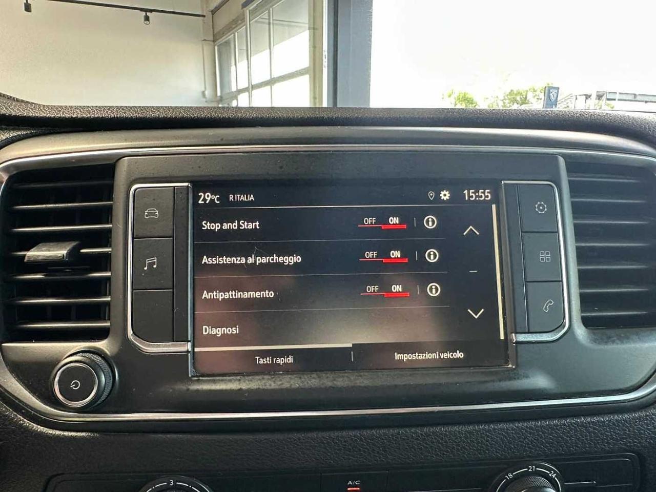 Opel Opel Vivaro usata, con assistenza alla frenata