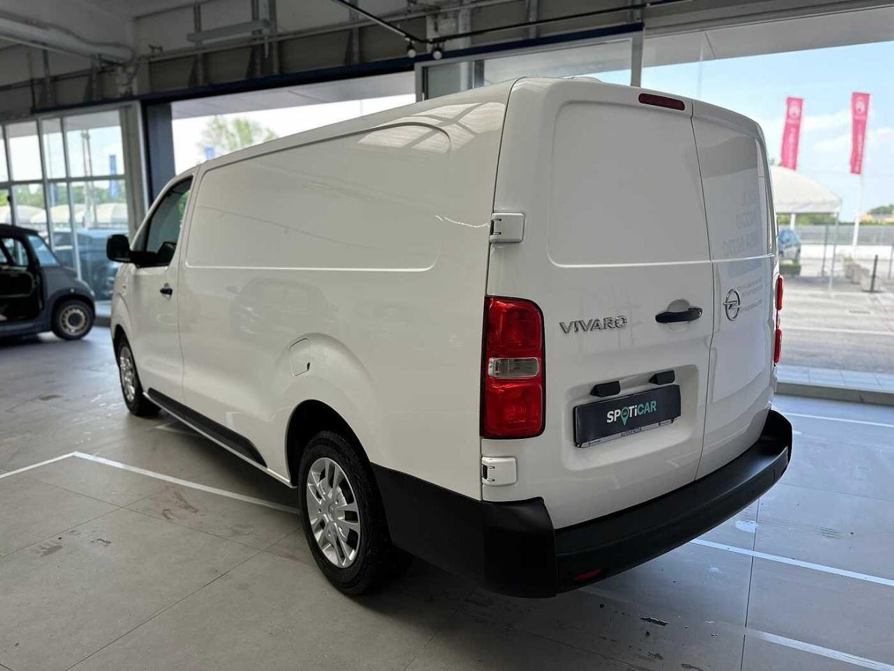 Opel Opel Vivaro usata, con cerchi in acciaio