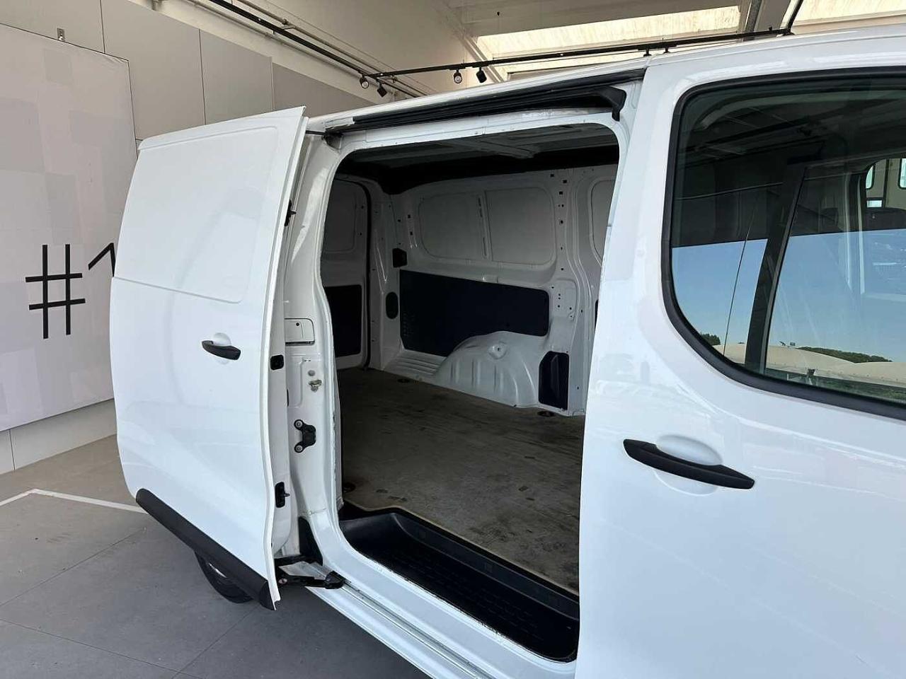 Opel Opel Vivaro usata, con computer di bordo