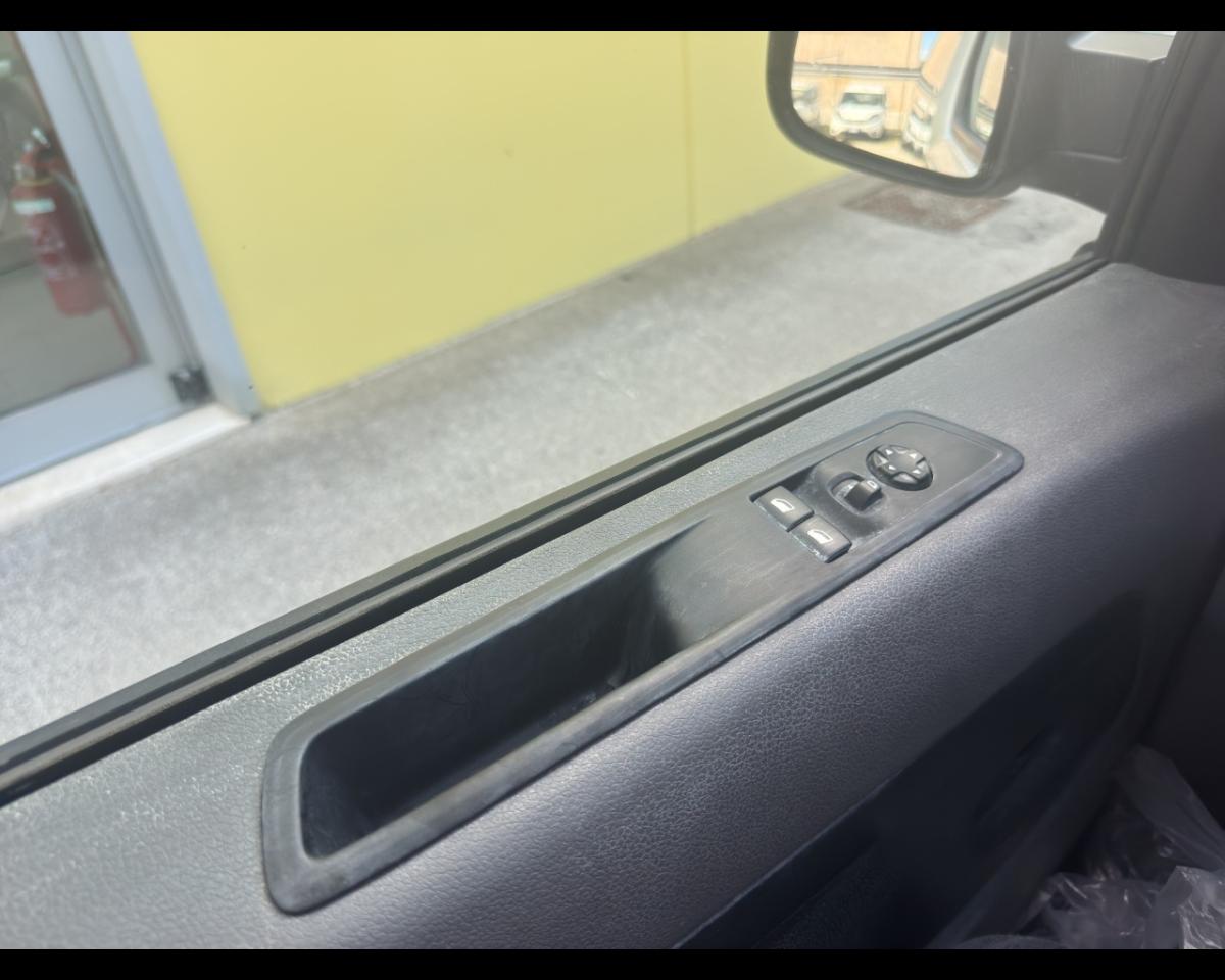 Opel Opel Vivaro usata, con servo sterzo