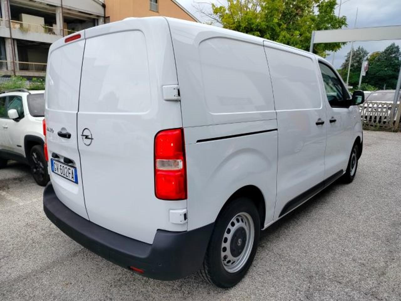 Opel Opel Vivaro usata, con autoradio