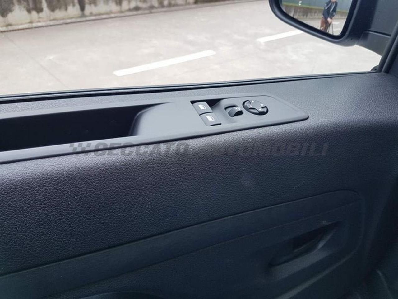 Opel Opel Vivaro usata 4