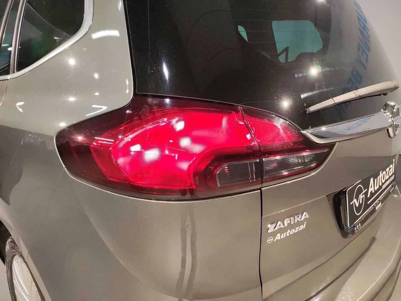 Opel Opel Zafira usata, con 4 cilindri
