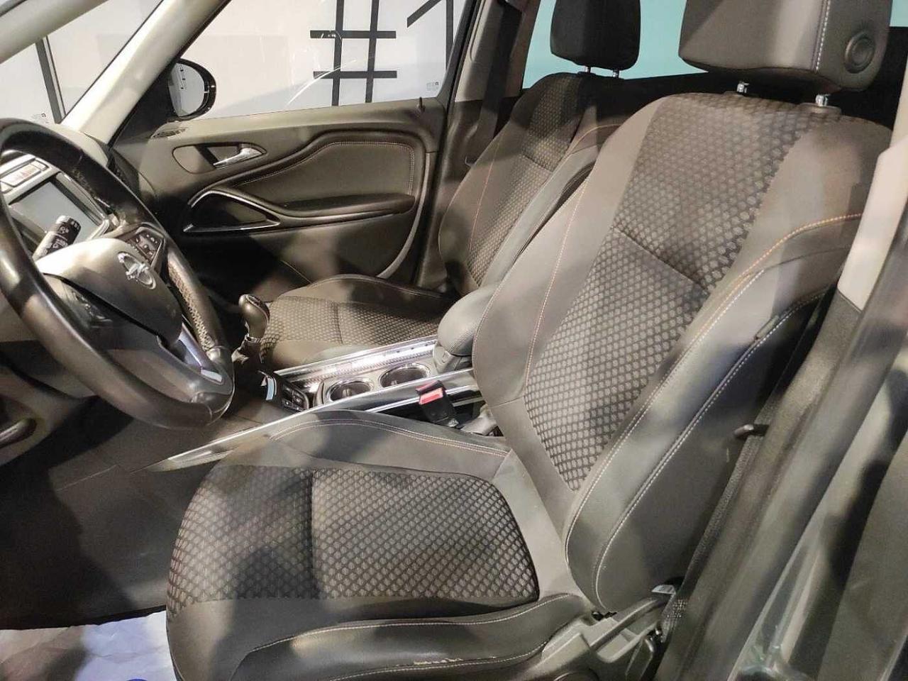 Opel Opel Zafira usata, con 6 marce