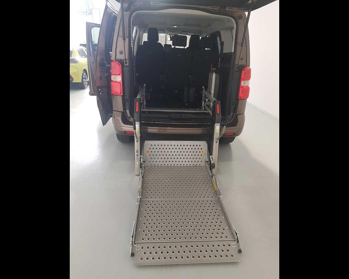 Opel Opel Zafira Life usata, con hill holder