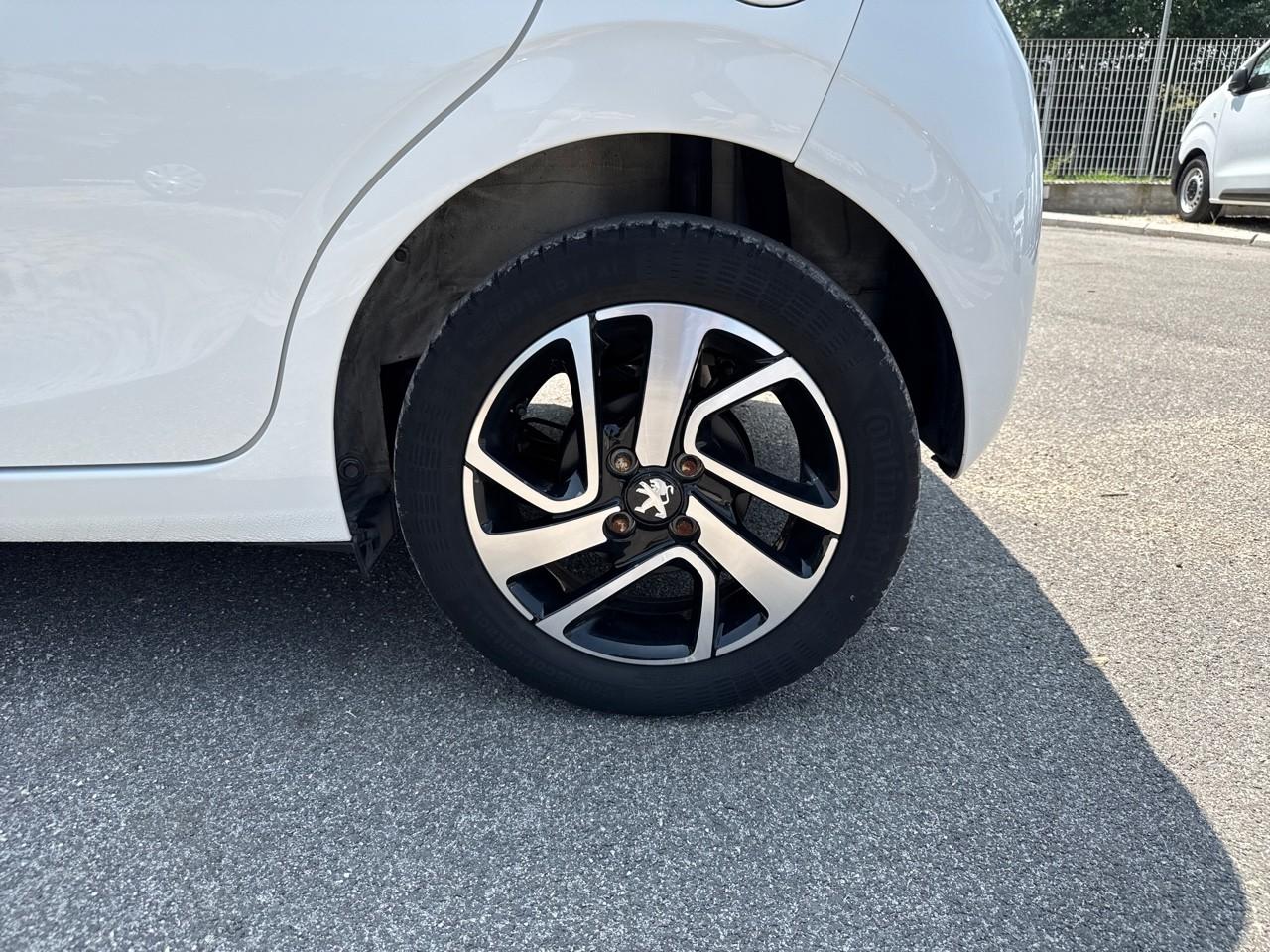 Peugeot Peugeot 108 usata, con 4 altoparlanti