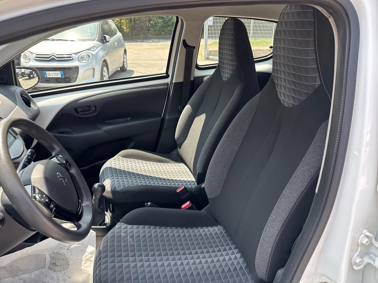 Peugeot Peugeot 108 usata, con fari principali ellissoidali , anabbagl. alogena , abbagl. alogena