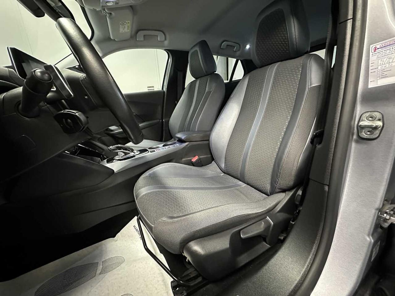 Peugeot 2008 - Foto 3