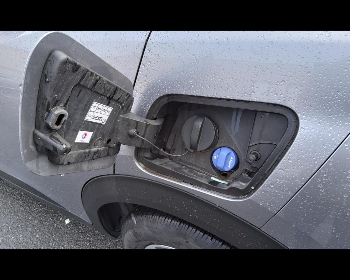 Peugeot Peugeot 2008 usata, con Caricabatterie di bordo da 22 kW