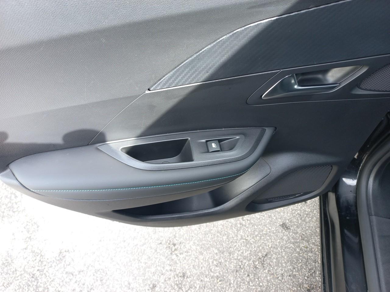 Peugeot Peugeot 2008 usata, con avviso superamento corsia 180 e 112