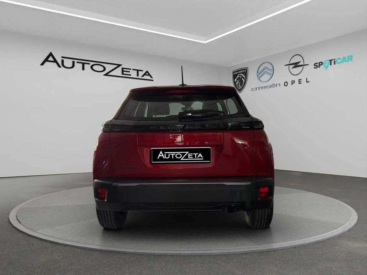 Peugeot Peugeot 2008 usata, con Calandra con dettagli superiori in tinta carrozzeria e inserti della griglia inferiore neri