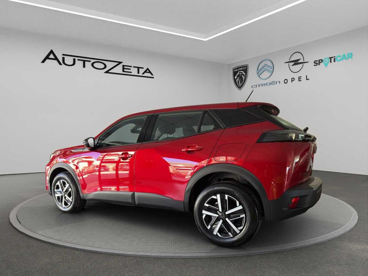 Peugeot Peugeot 2008 usata, con Calandra Nera con inserti a sviluppo orizzontale
