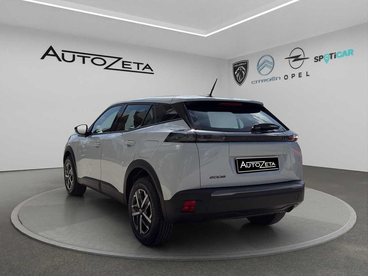 Peugeot Peugeot 2008 usata, con Calandra Nera con inserti a sviluppo orizzontale