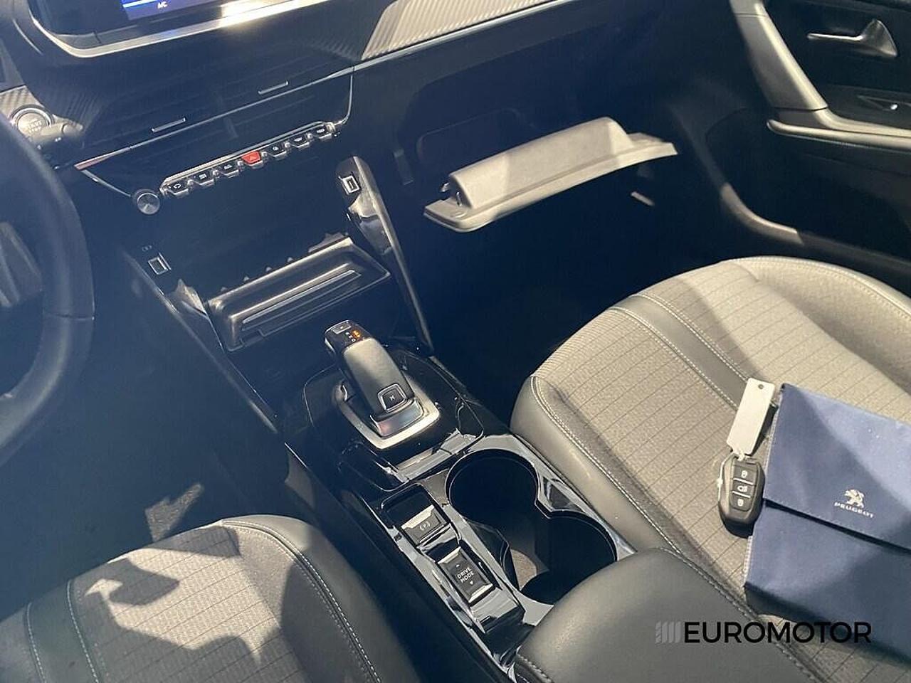 Peugeot Peugeot 2008 usata, con bracciolo porta oggetti