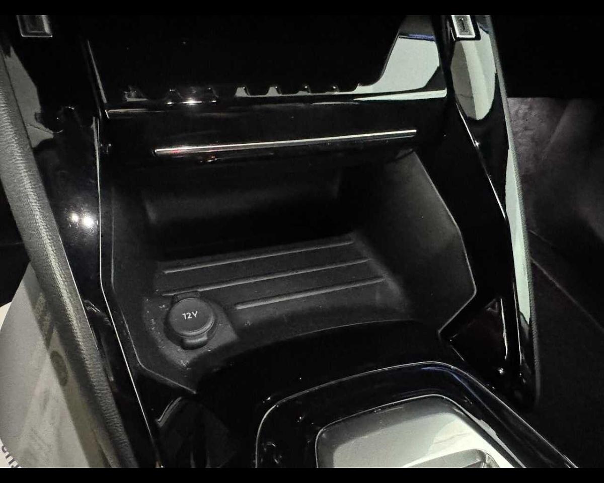 Peugeot Peugeot 2008 usata, con bracciolo porta oggetti