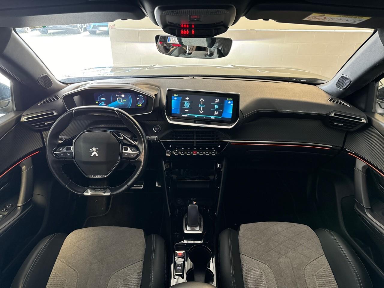 Peugeot Peugeot 2008 usata, con cinture sicurezza post. conducente con pretensionatori, cinture sicurezza post. passeggero con pretensionatori, cinture sicurezza post. centrale a 3 punti
