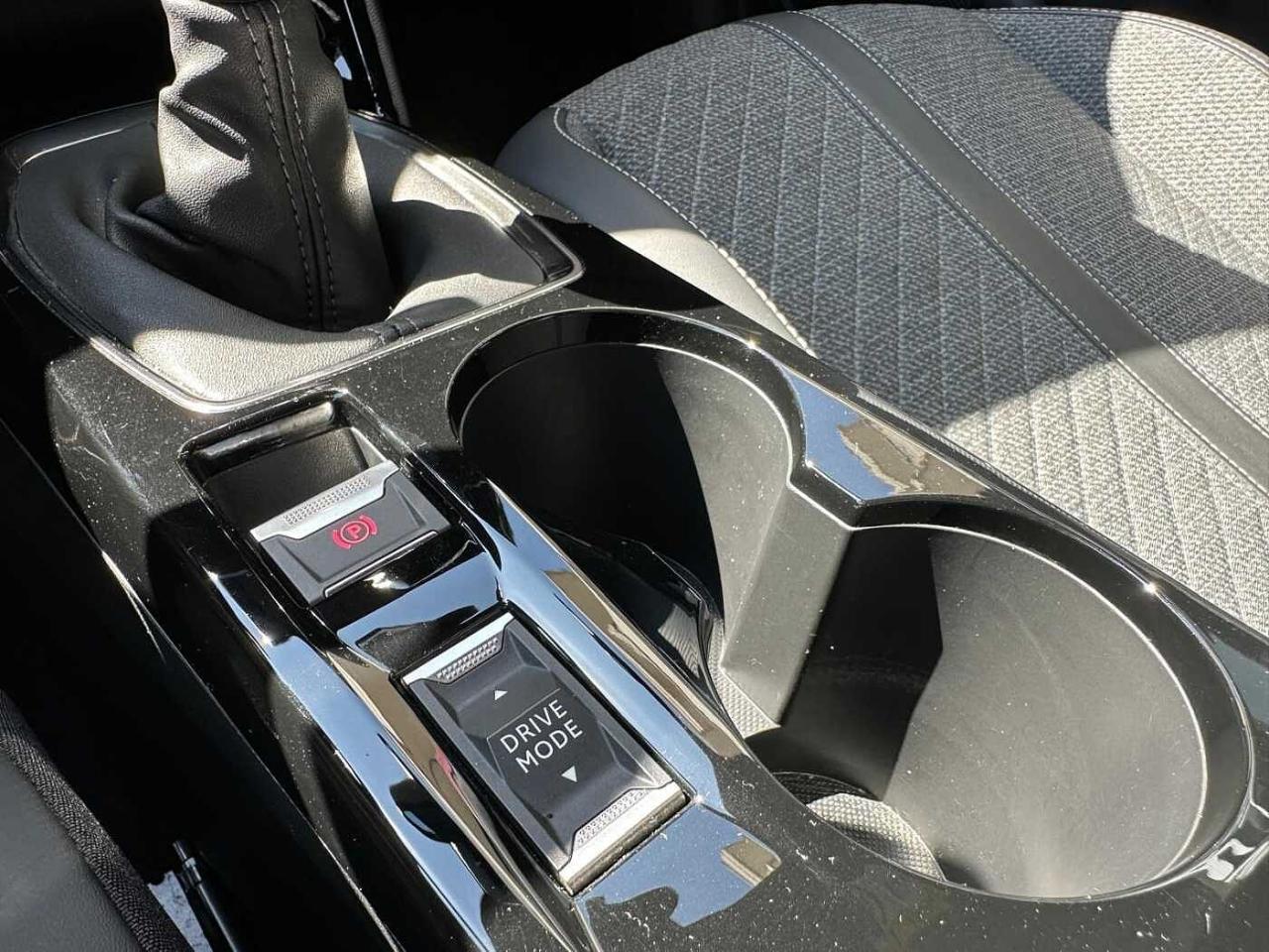 Peugeot Peugeot 2008 usata, con 6x Airbag (fontali + laterali + testa)