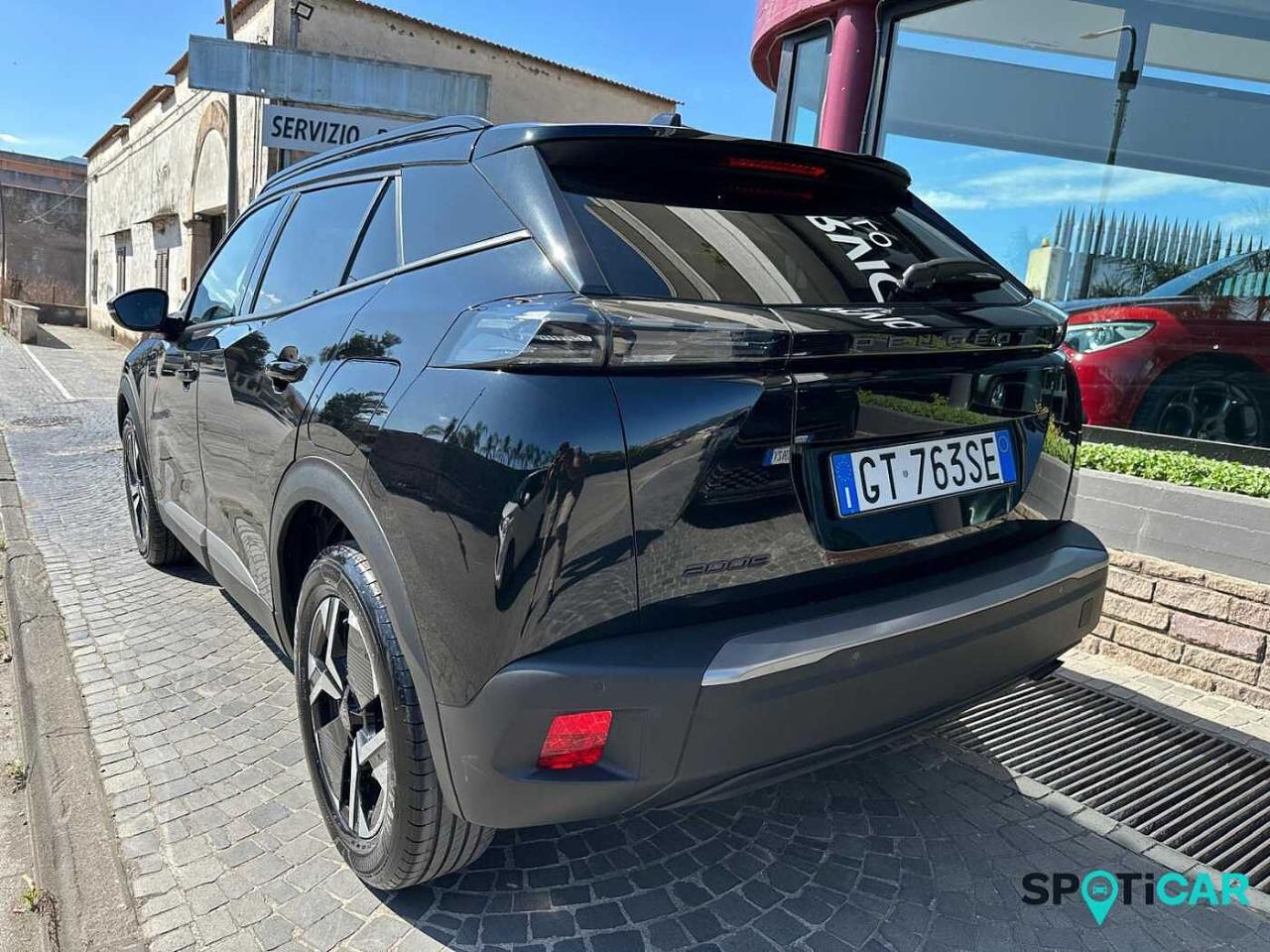 Peugeot Peugeot 2008 usata, con appoggiabraccia delle porte anteriori e posteriori in tessuto/tep isabella con cuciture quartz