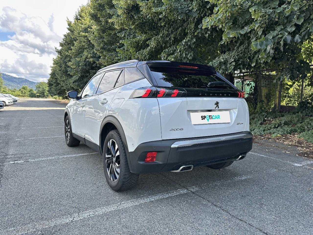 Peugeot Peugeot 2008 usata, con cinture sicurezza post. conducente con pretensionatori, cinture sicurezza post. passeggero con pretensionatori, cinture sicurezza post. centrale a 3 punti