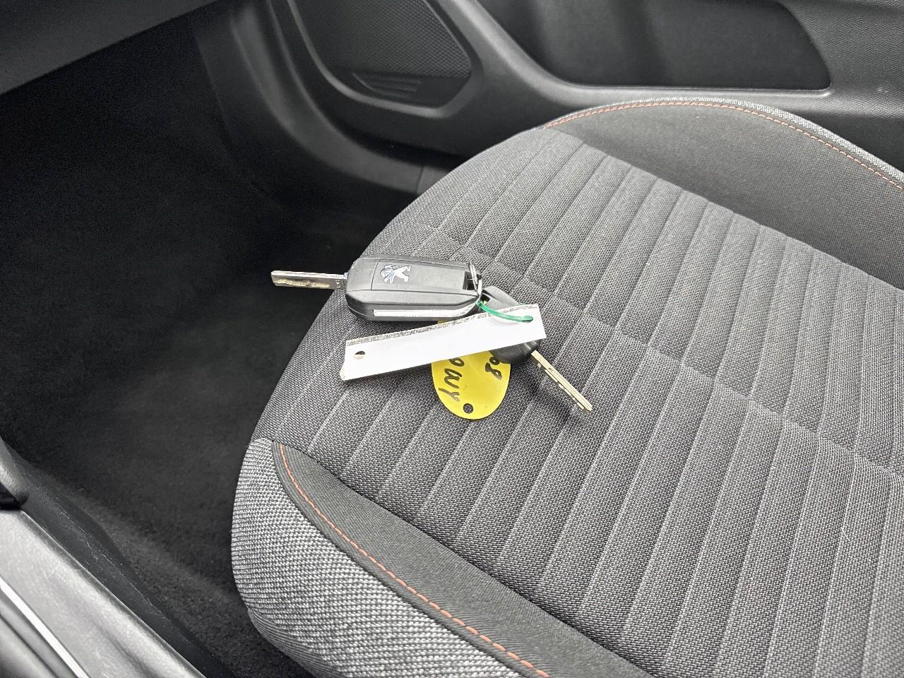 Peugeot Peugeot 2008 usata, con airbag laterali a tendina ant./post.