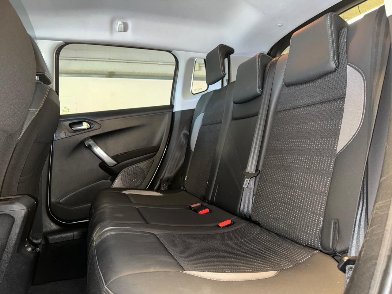 Peugeot Peugeot 2008 usata, con 4 freni a disco con 2 dischi ventilati